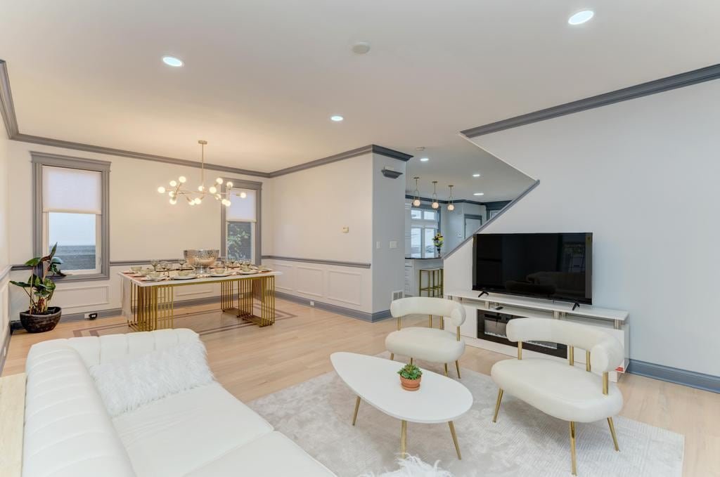 Birthday?Anniversary?Showers?3500 sq ft, sleeps 16 gallery image 4