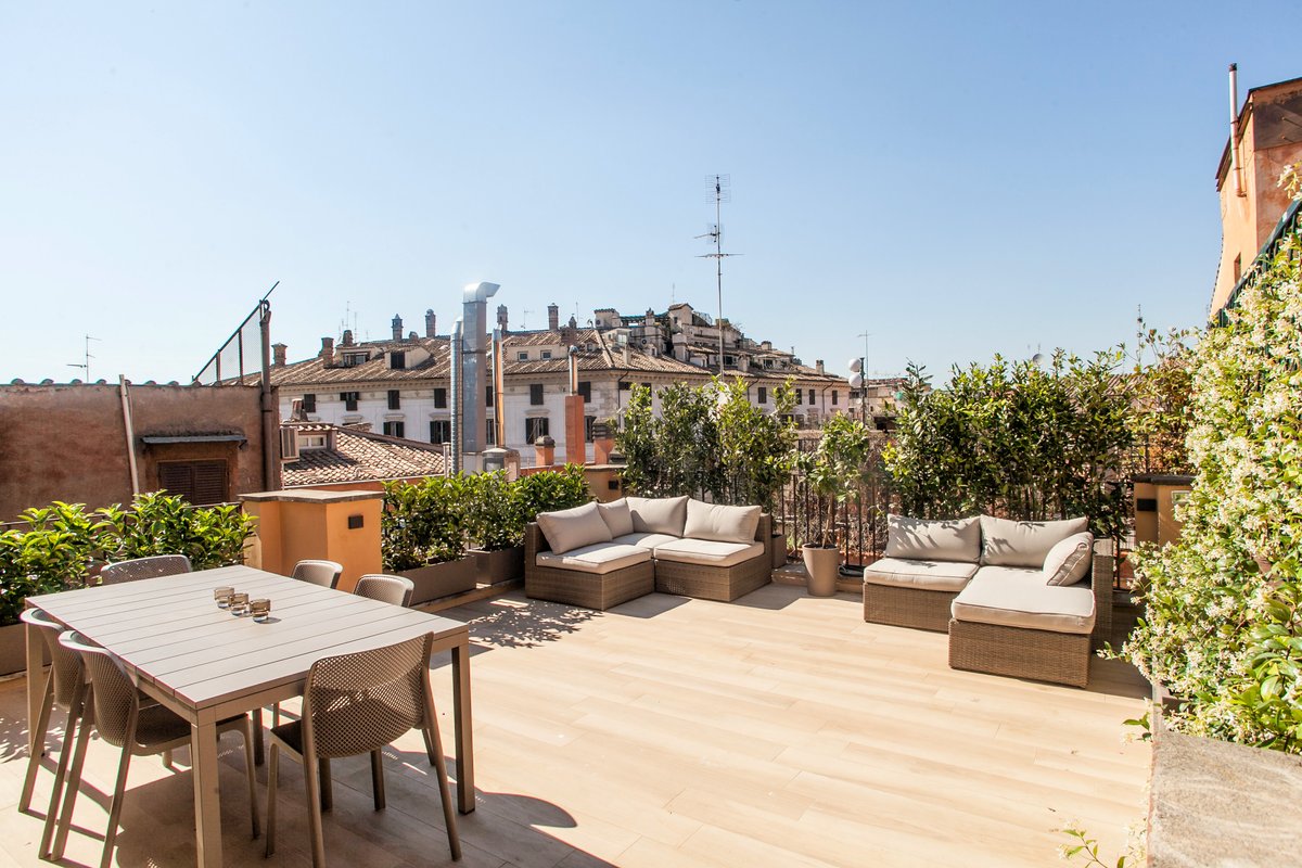 Spanish Steps Luxury Penthouse 70 sqm Terrace