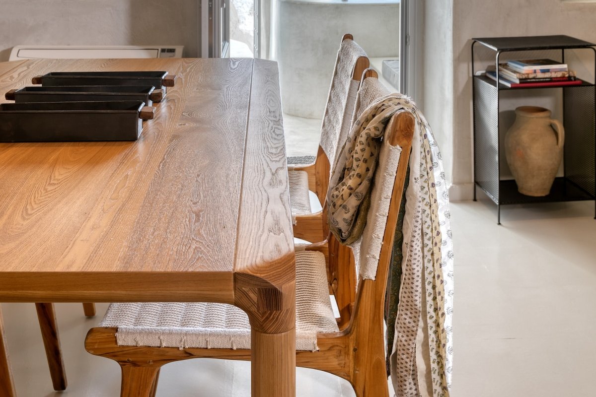 Marble Sun Villa with Hot-Tub and Caldera View gallery image 5