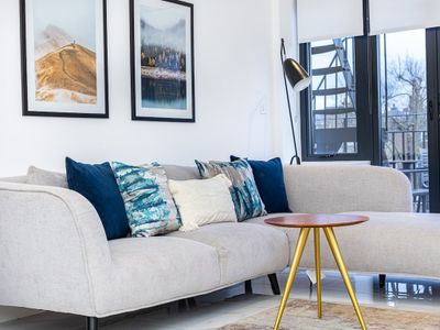 Elegant Three-Bed Marylebone Flat Near Oxford Circ