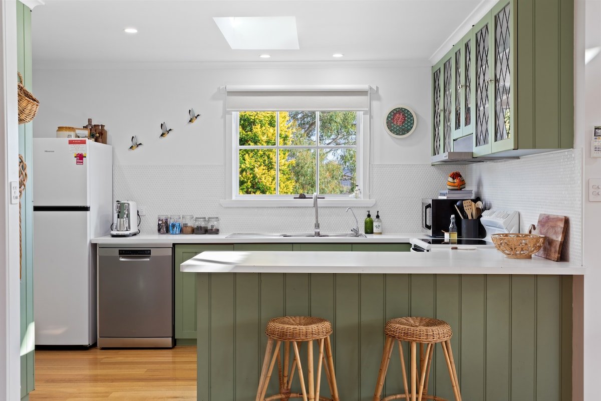 Lotti’s Cottage Family Friendly gallery image 3