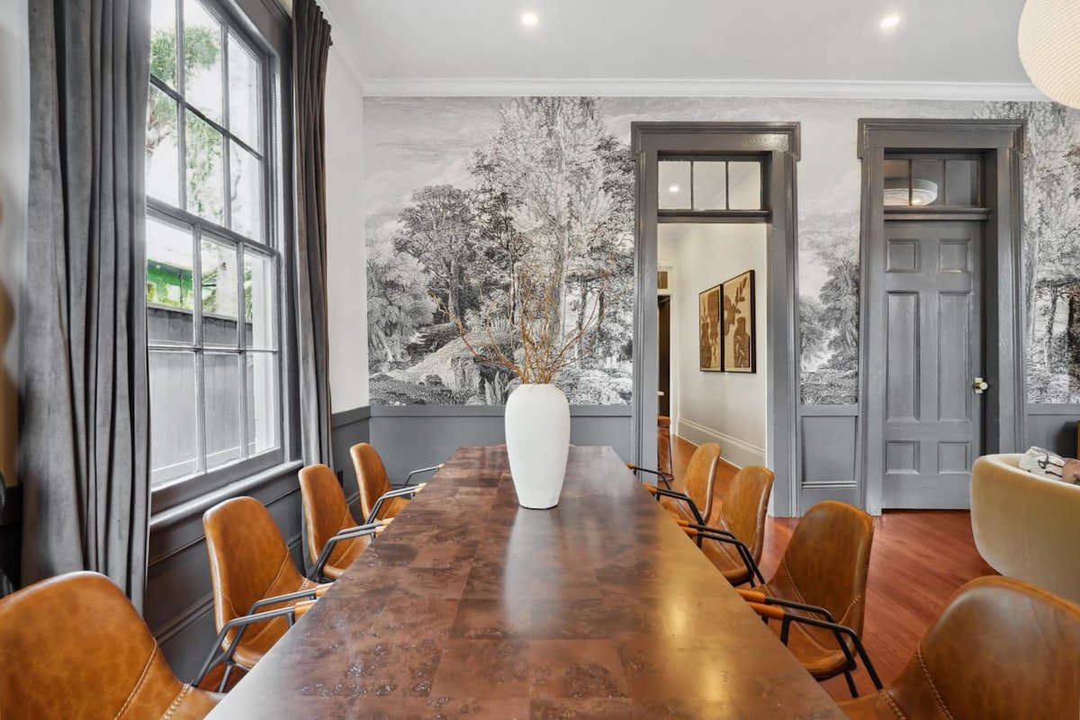 5 Bedroom Designer Home on Magazine | Pool & Spa gallery image 5