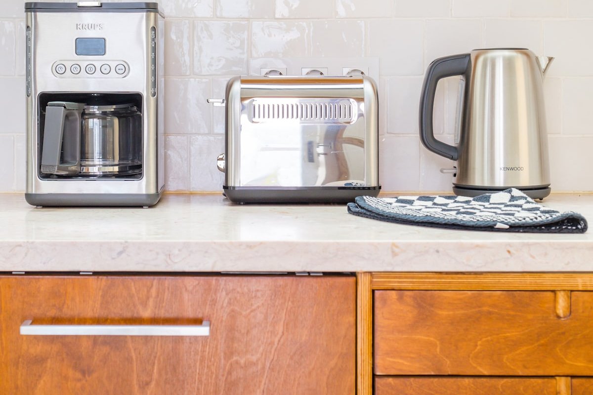 Beautifully Restored Cottage with Patio in Historic Center D gallery image 3