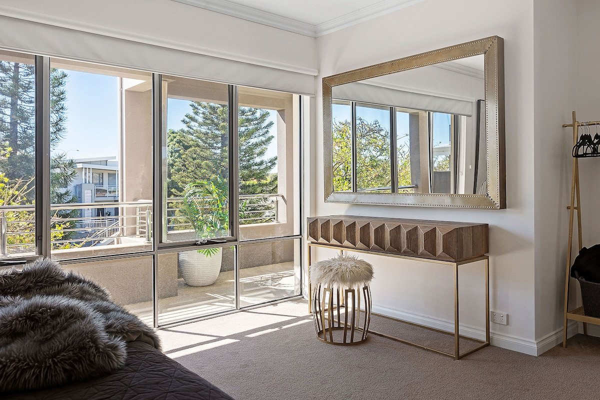 Luxury Beachside Residence gallery image 5