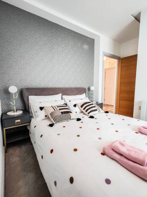 Breathtaking Park Views in the Heart of London gallery image 3