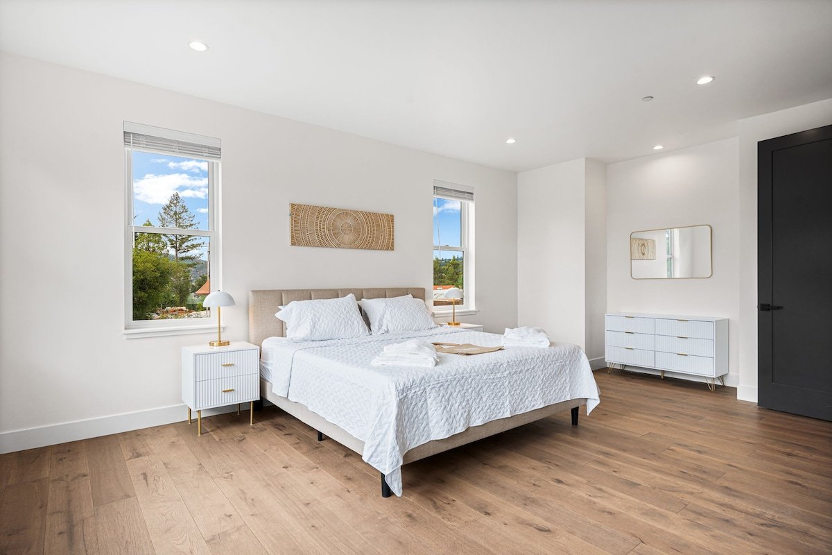 Luxury Villa, Pool, Spa, BBQ, By Healdsburg gallery image 2