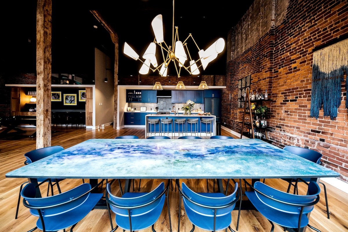 Loft Penthouse w/ City View 1 block from Broadway gallery image 5