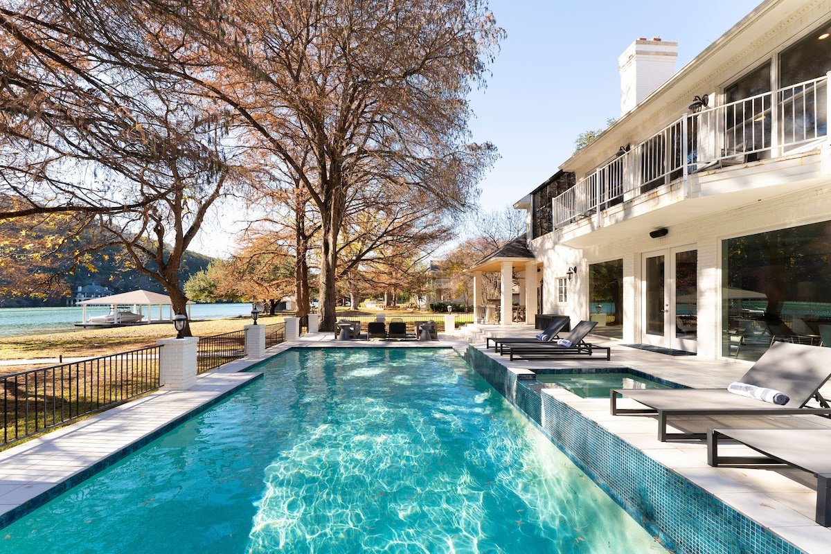 Luxe Austin-Area Retreat for Groups & Gatherings gallery image 2