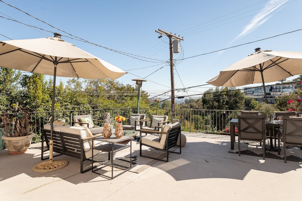 Hollywood Hills | Prime Location & Views gallery image 4