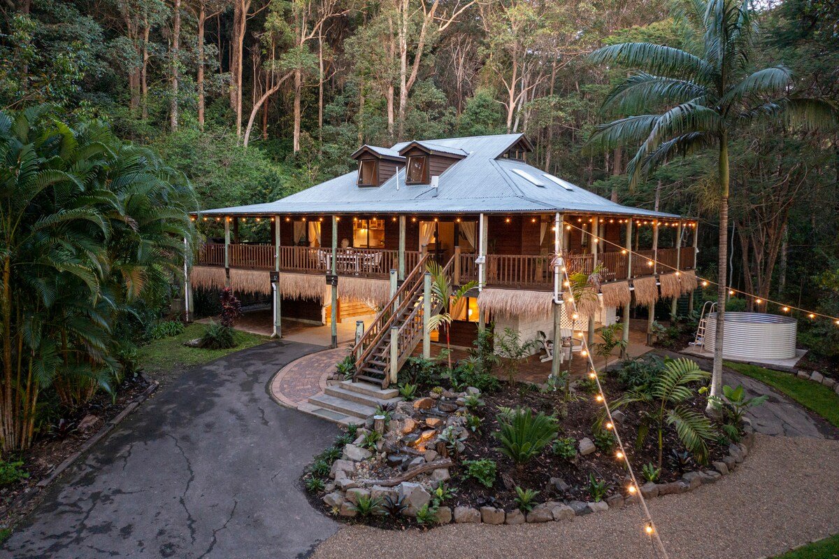 Fijian Retreat -sauna, pool, privacy mins to beach gallery image 2