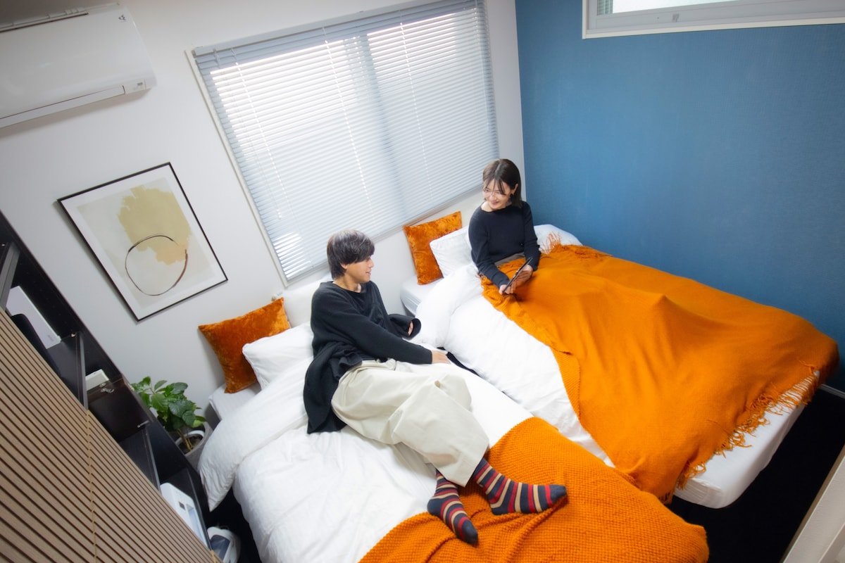 Modern 3-Bedroom House with Spacious Living Area gallery image 4