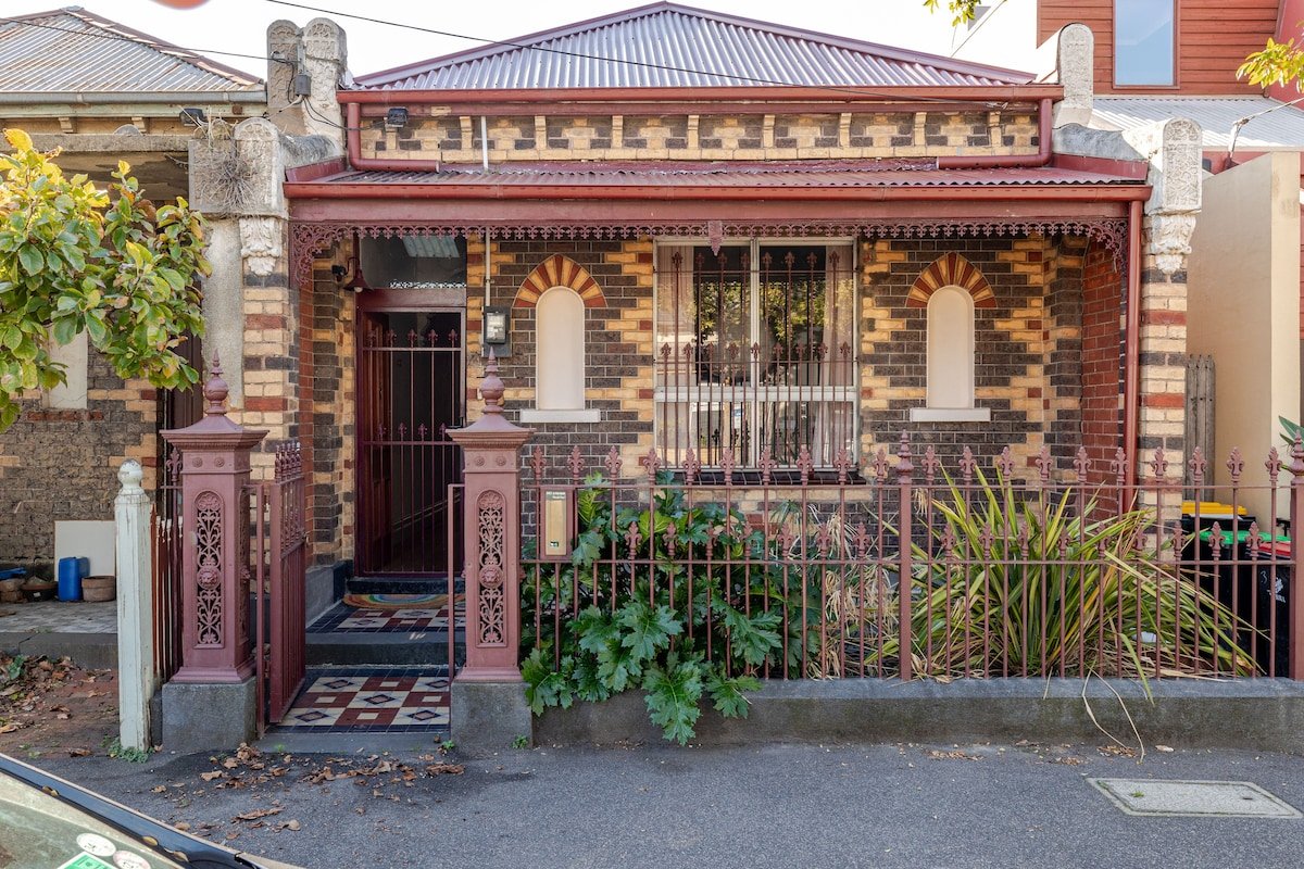 Luxe designer family home in the buzz gallery image 4