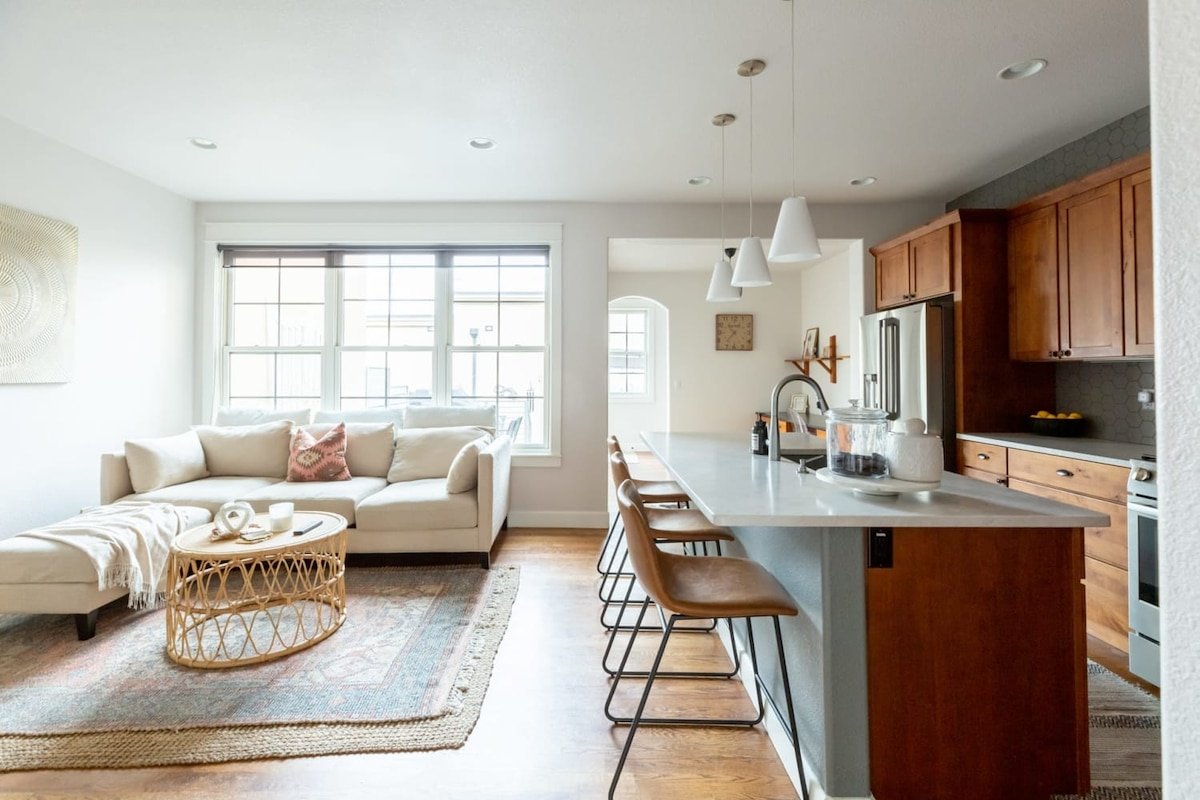 Heart of Denver | 4 Levels of Luxury gallery image 2