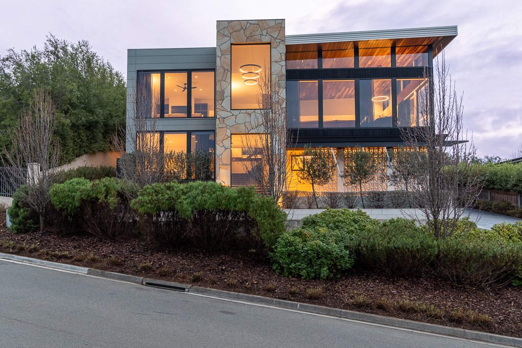 Lachlan Retreat Luxury Entertainer