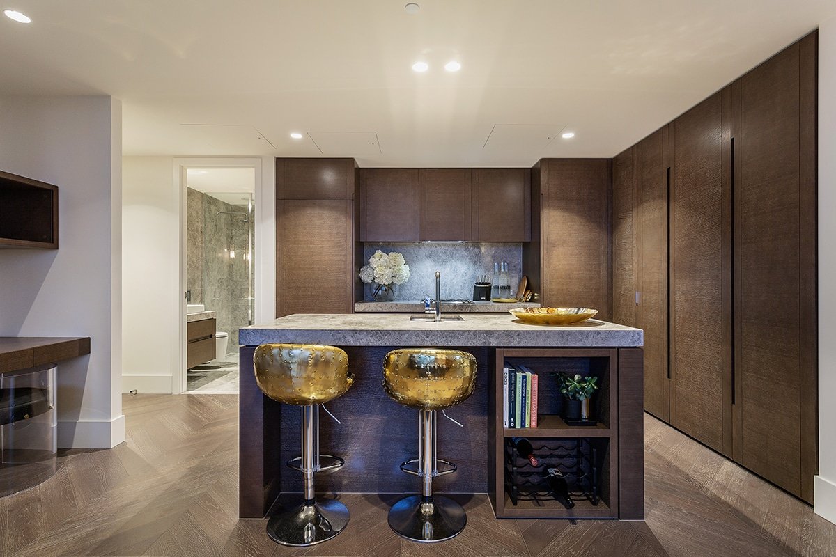 Stunning 6 Star Luxury- Car Spot, Pool, Gym & Wifi gallery image 3