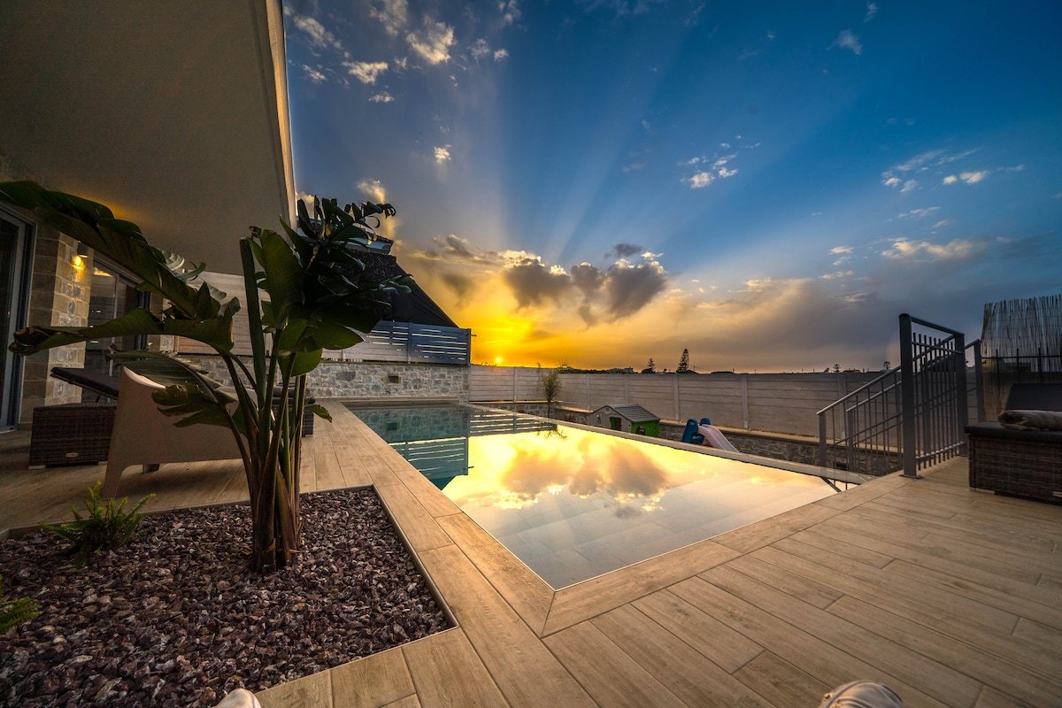 Villa Aiolos | Heated Pool gallery image 3