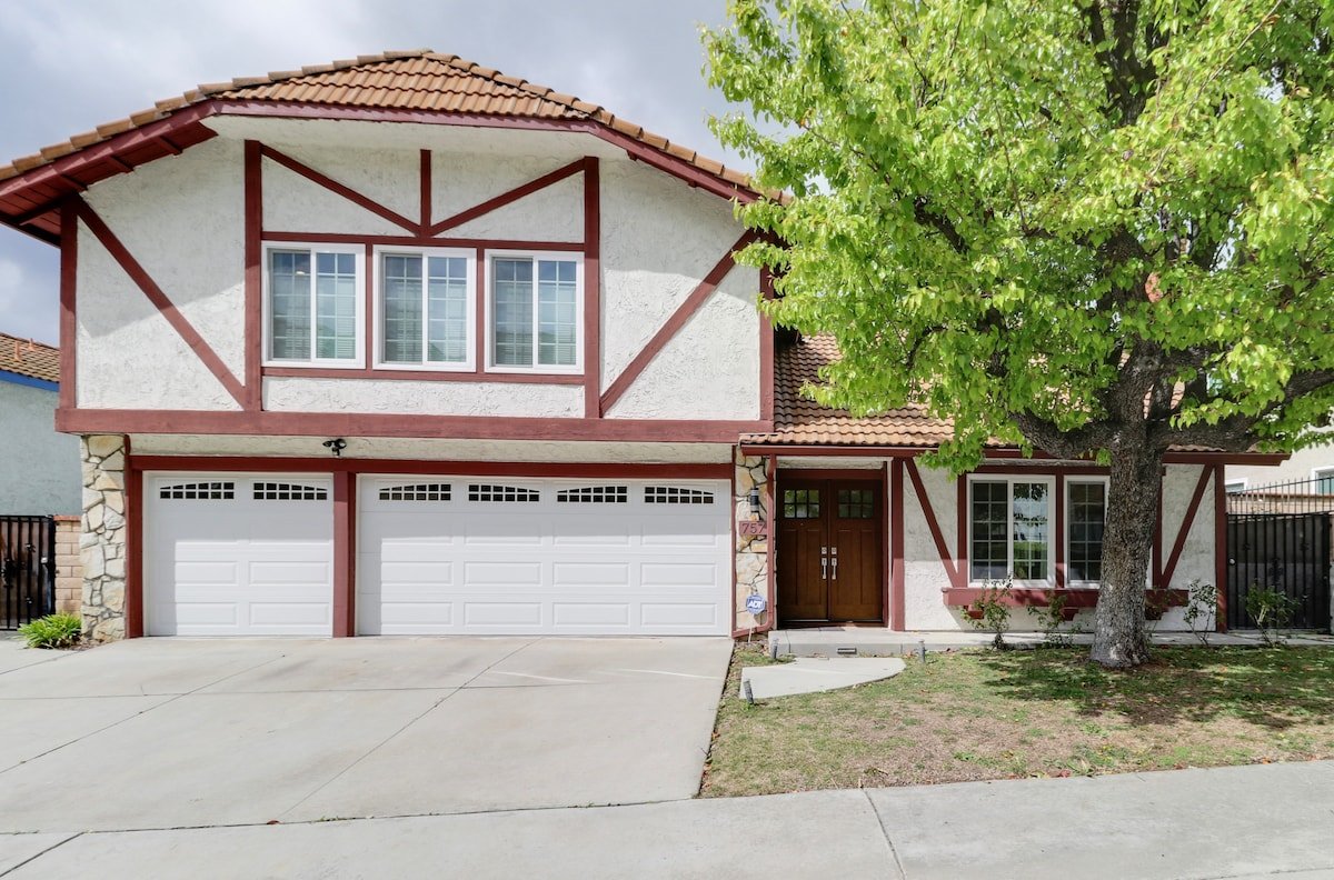 LA Retreat W/Pool, Spa & Sauna gallery image 3