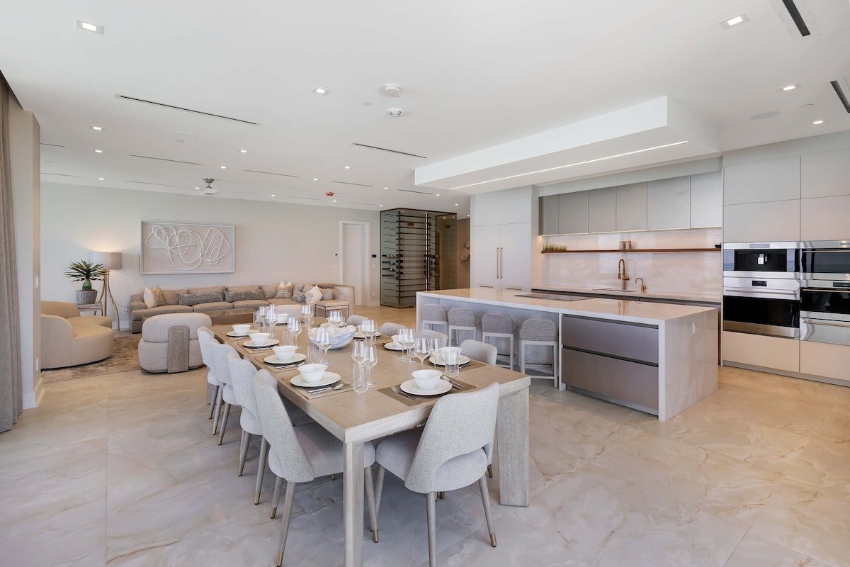 Oceanfront Aqualina Penthouse with Infinity Pool gallery image 5