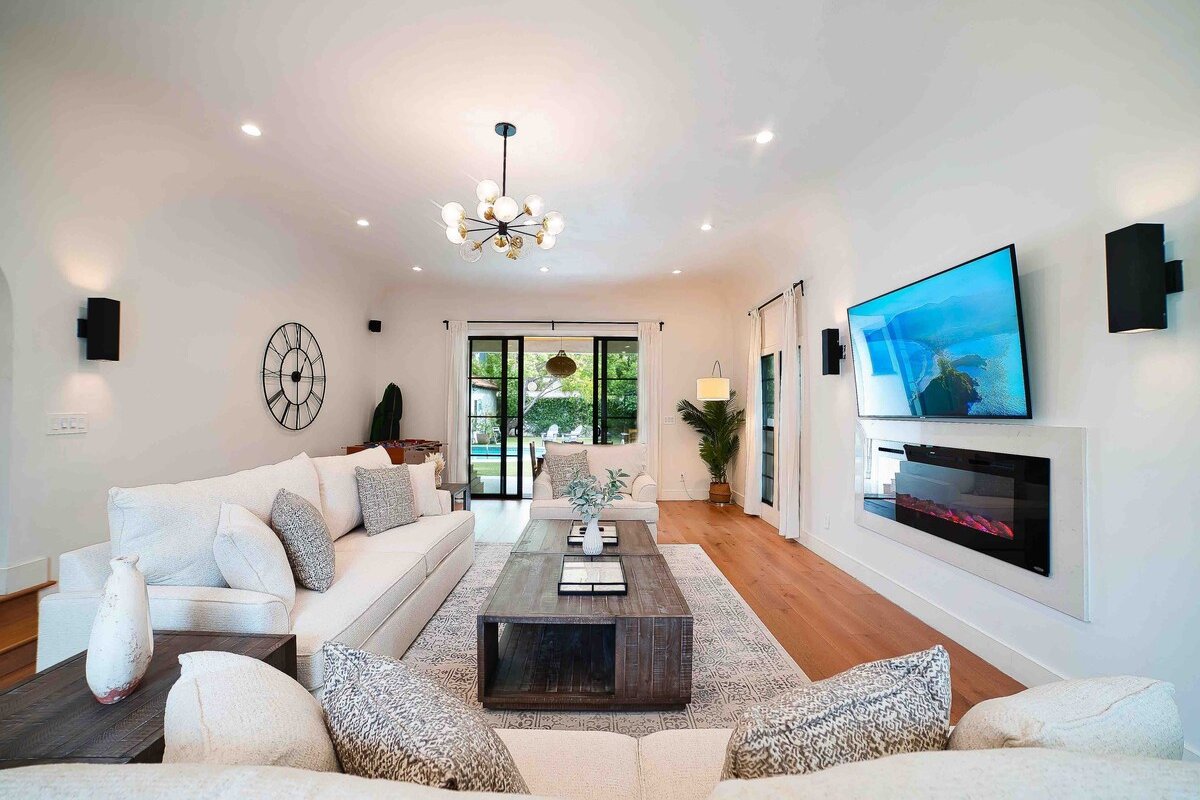 Elegant 6BD Villa- Pool & Fireplace -Beverly Hills gallery image 4