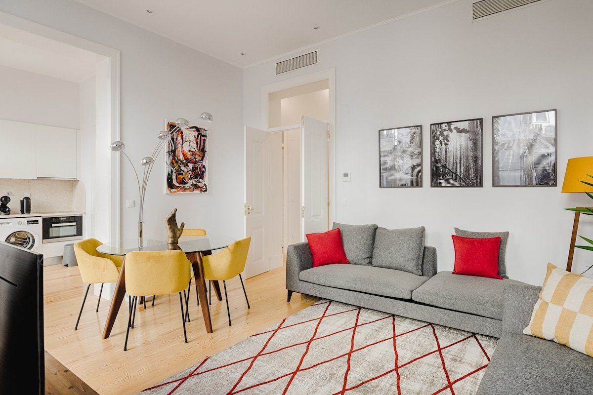 Architectural Gem in Baixa gallery image 2