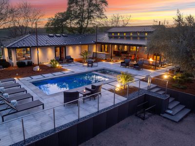 Wine Country Estate w/ Pool, Hot Tub + Firepit