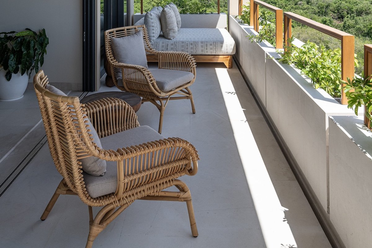 Modern Art Penthouse | Rooftop w/Infinity Pool gallery image 4