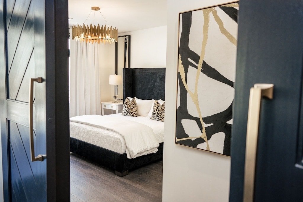 Bold Penthouse in New Orleans gallery image 2