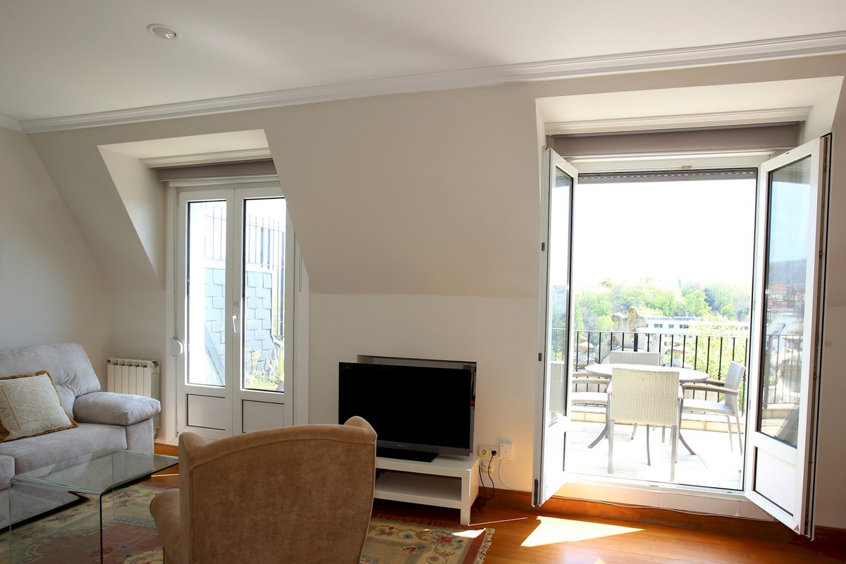 Centenario, amplias terrazas y vistas.