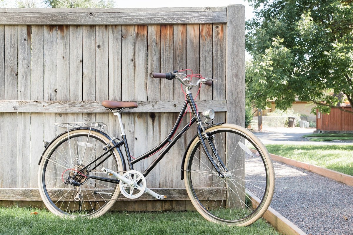 Re-Imagined Brick Bungalow In Charming Bonnie Brae gallery image 5