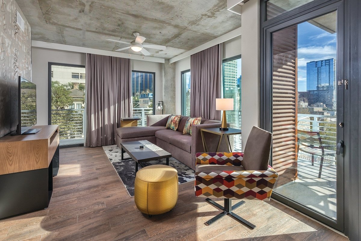2 BEDROOM PRESIDENTIAL SUITE at Wyndham Austin! gallery image 4