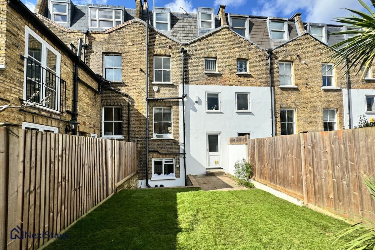 10 Mins Walk to The Oval | The Kennington Retreat gallery image 5