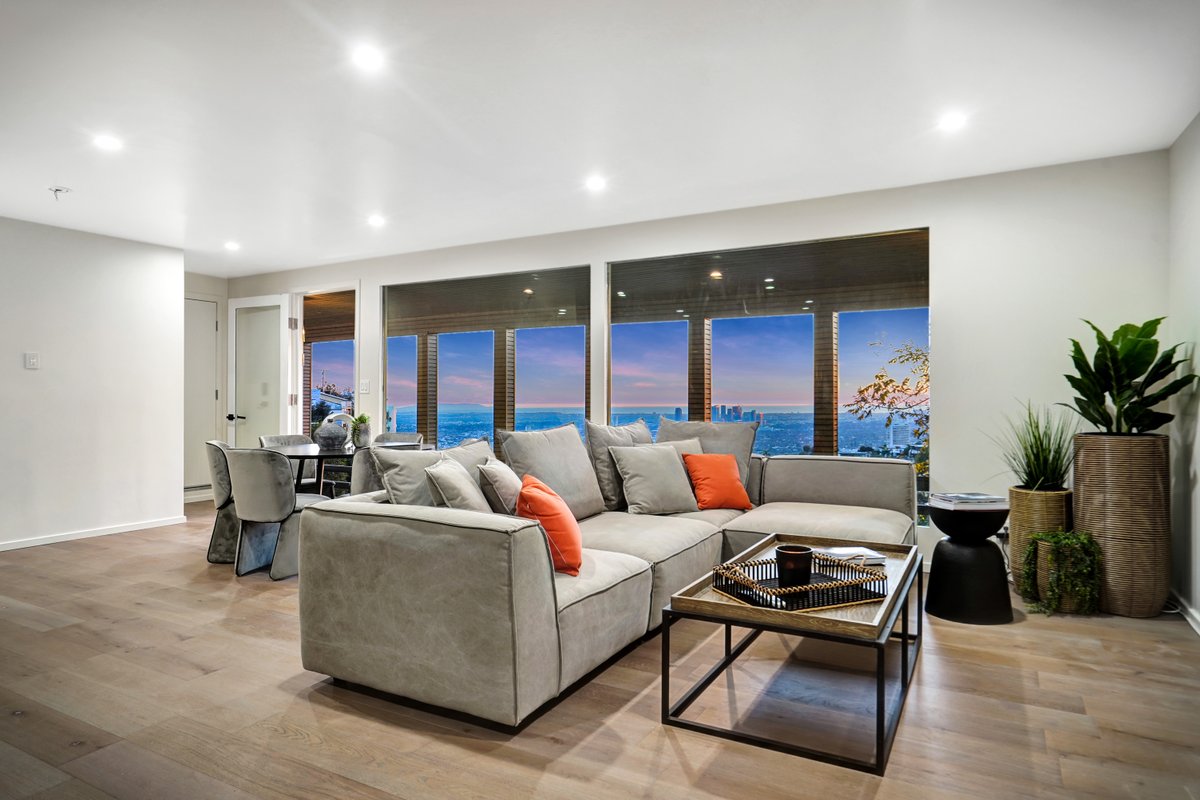 Modern Villa On Sunset Plaza