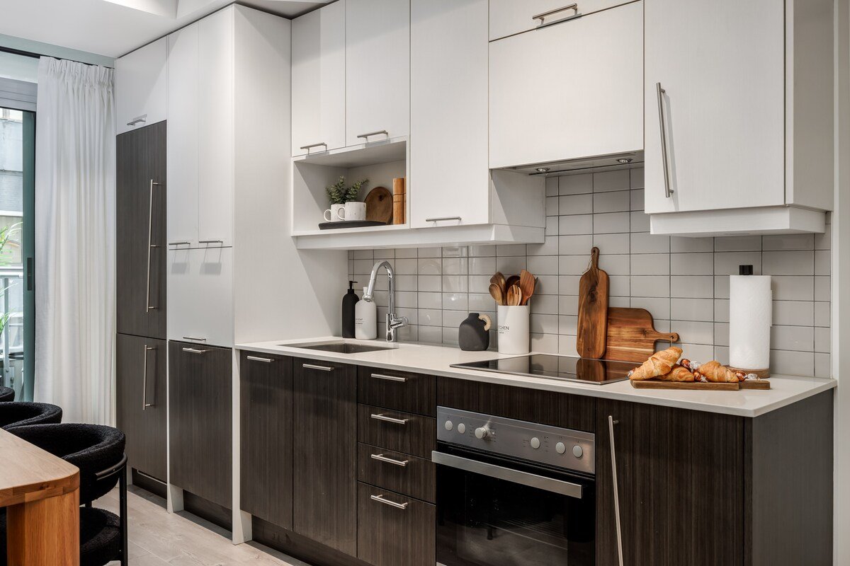 Fashion District 2 BRDM + Den + Free Parking, MTCC gallery image 4