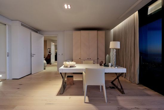 Photo 3 of Nettleton House accommodation in Clifton, Cape Town with 6 bedrooms and 6 bathrooms