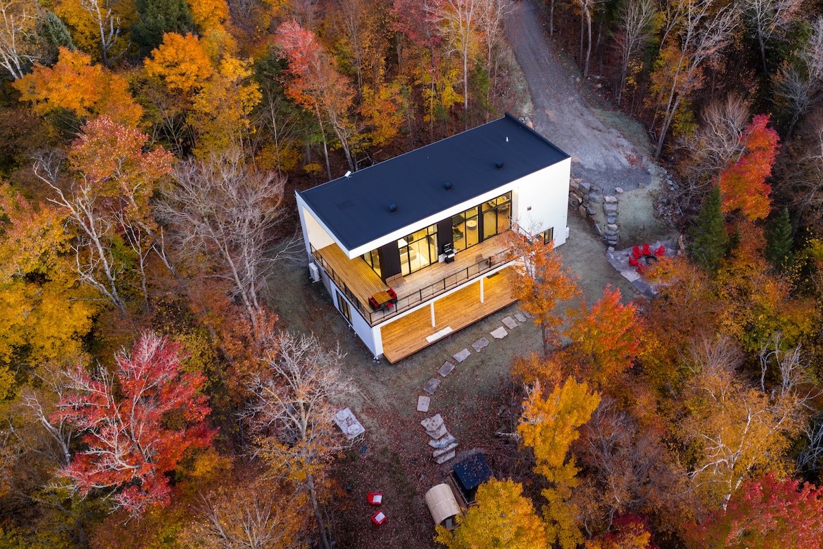Secluded Luxury Spa Chalet