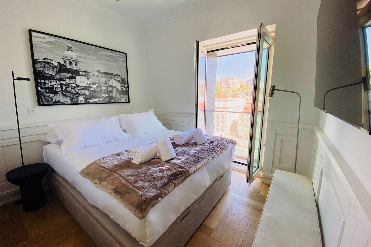 MY LX FLAT Luxury Design Gem in Rossio gallery image 3