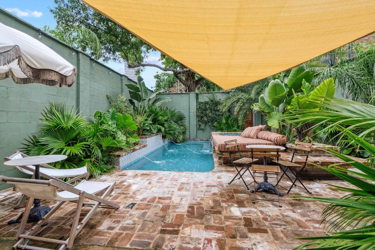 Bright Bohemian House w Heated Pool/Hot Tub gallery image 3