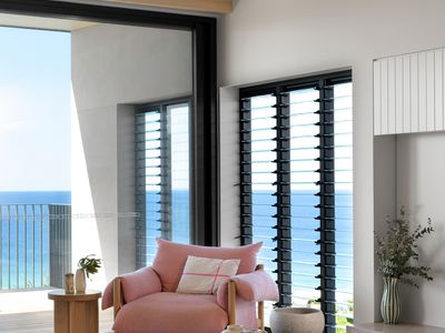 Eagles Nest – 400m to beach, heated pool, sea view