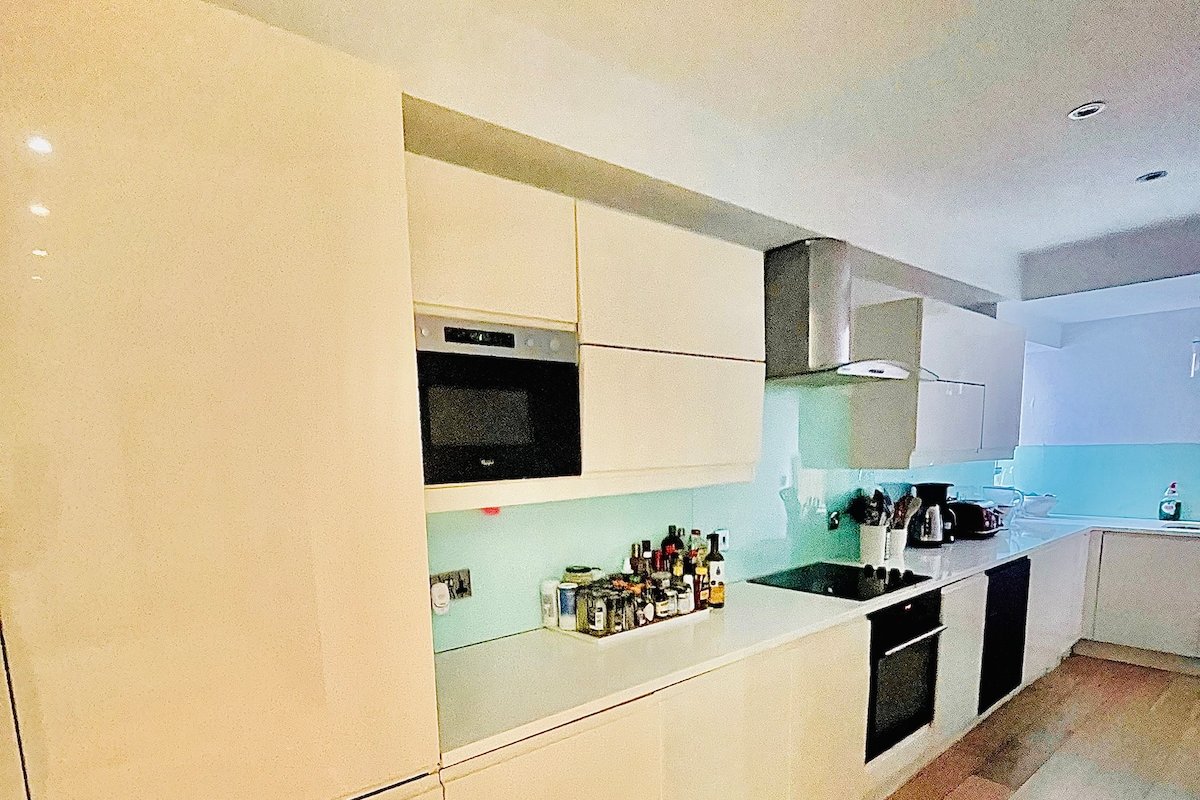 Elegant Chelsea home spacious 3 bed & 3 bathrooms gallery image 5