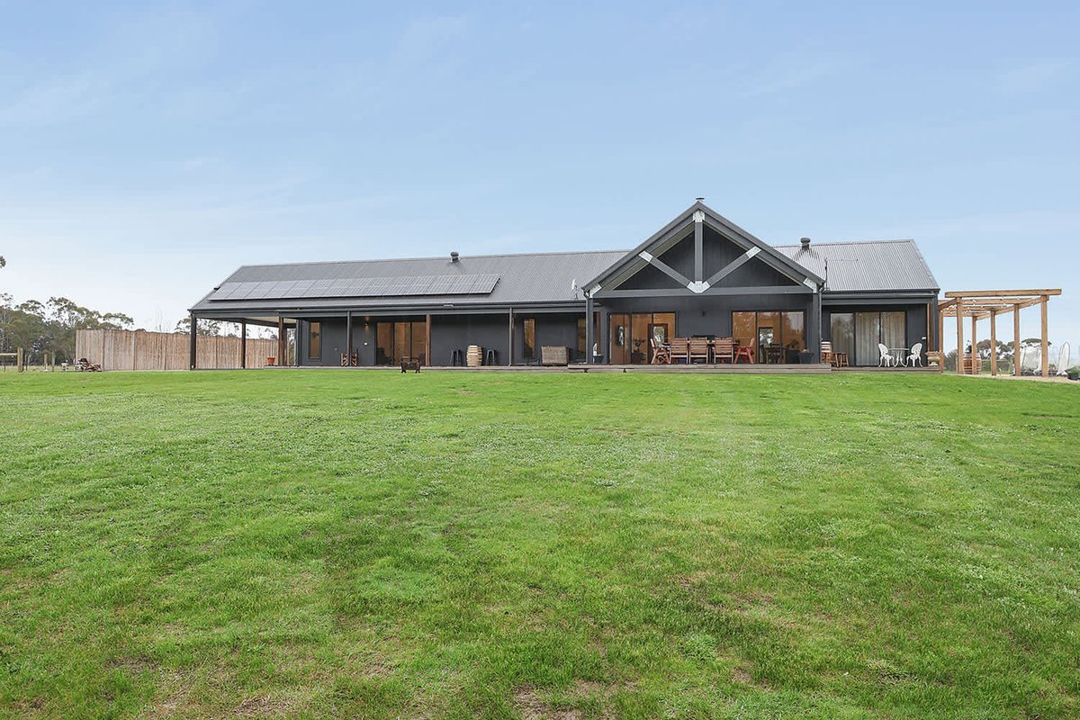 Dalhousie Birregurra: Modern Country Escape