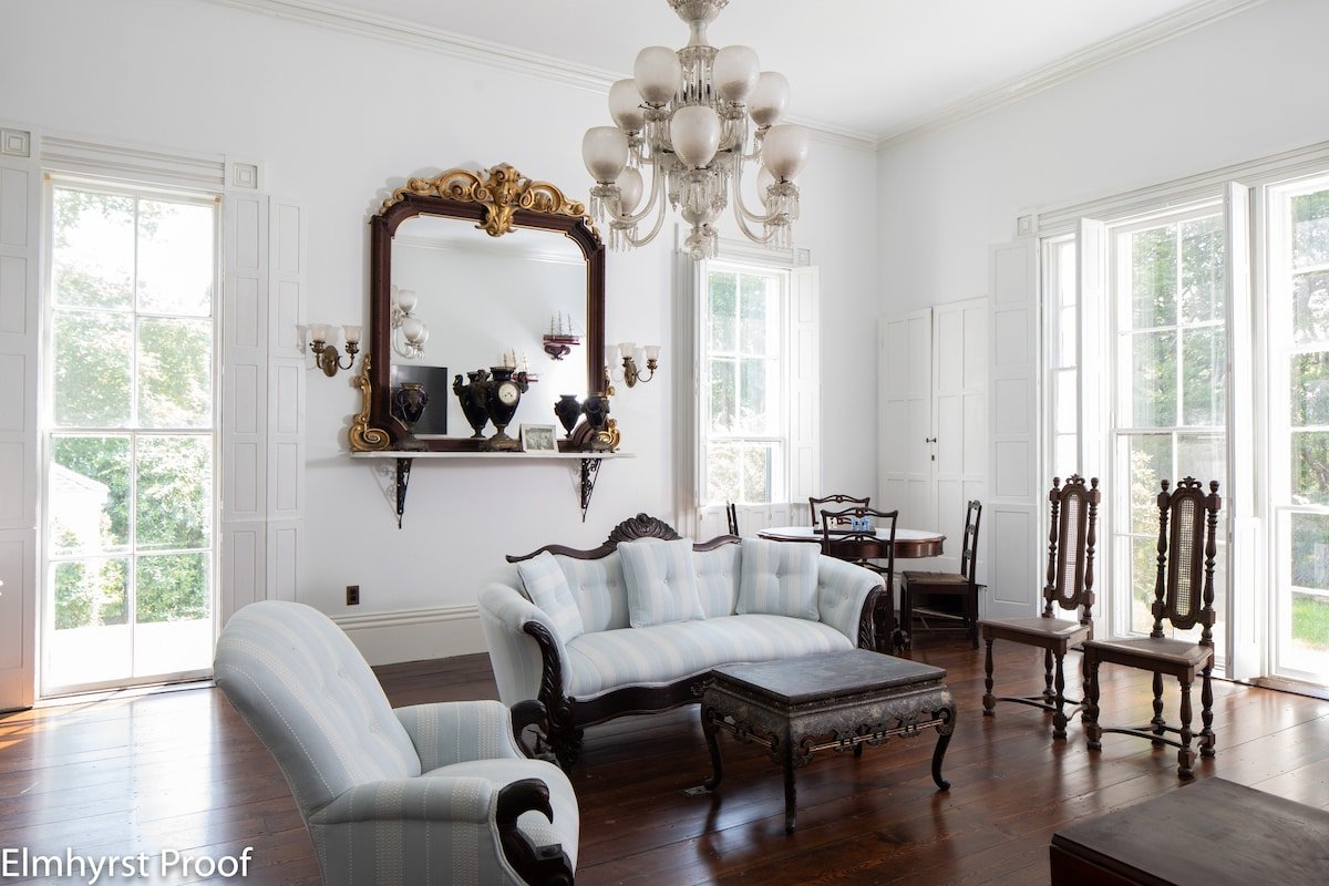 Beautiful historic home in Newport gallery image 3