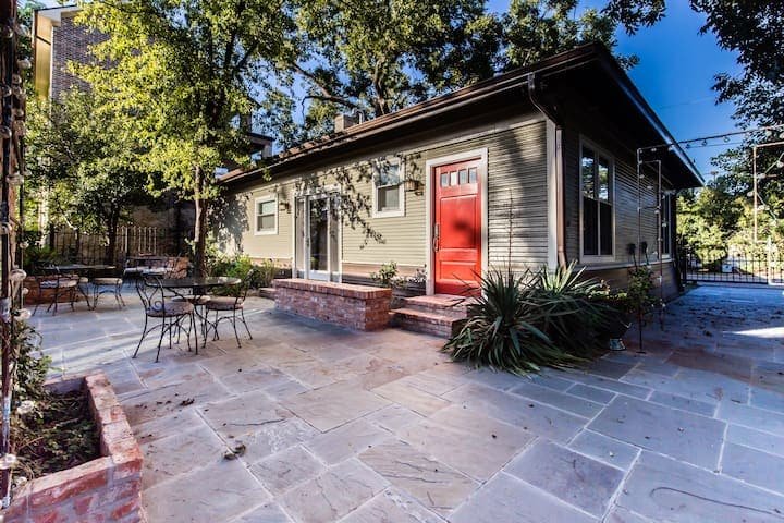 It’s Our Location! Easy to get around in Dallas gallery image 2