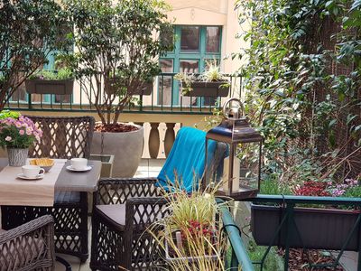 Cosily furnished apartm, unique terrace,AC,Prague1