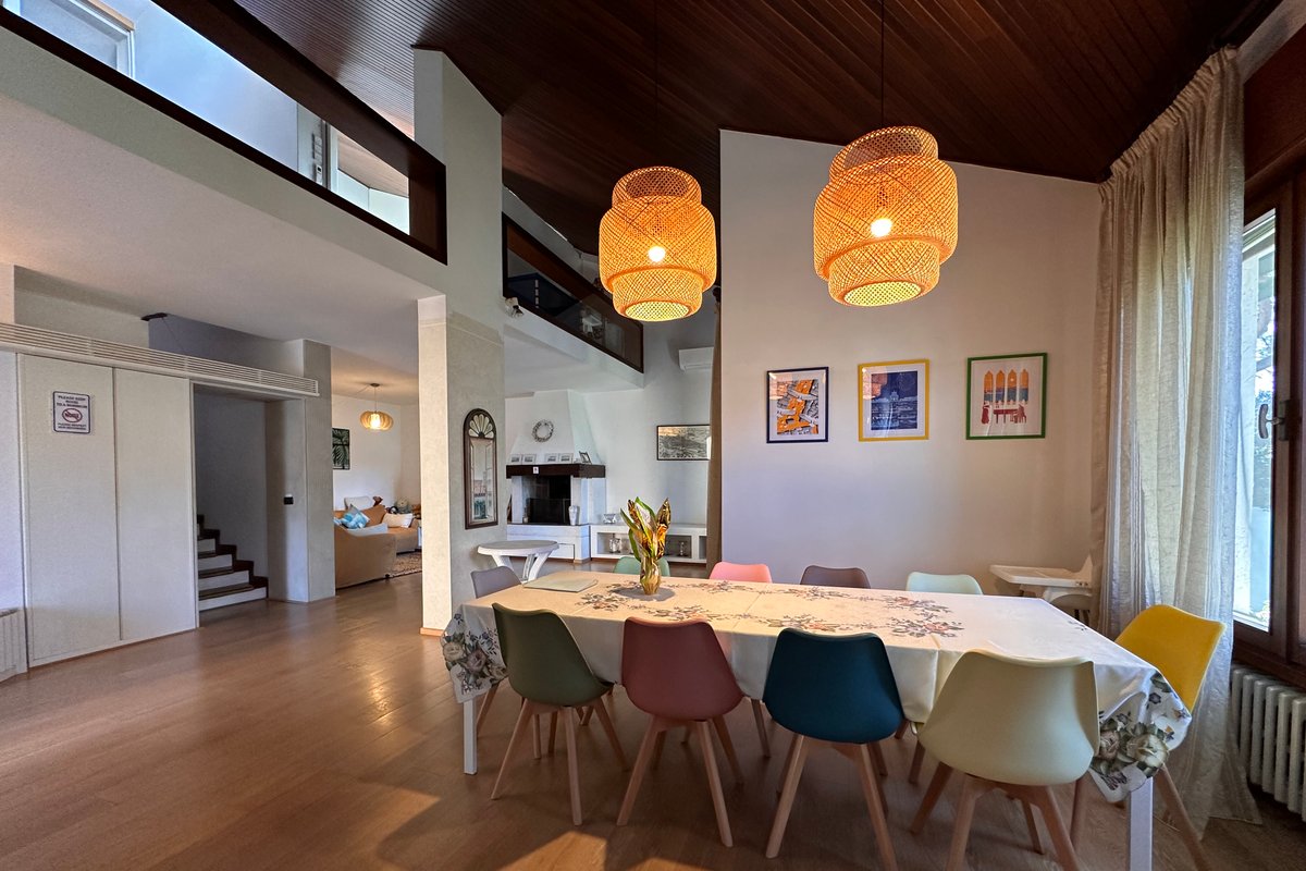 Beautiful Villa with Garden by the Sea