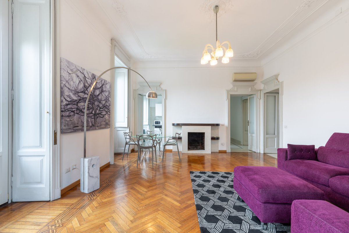 Elegante Appartamento con Vista Panoramica a Brera