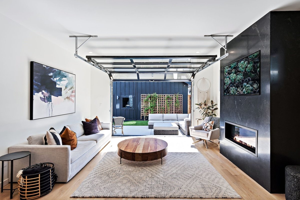 Luxury Home Steps from Tennyson gallery image 3