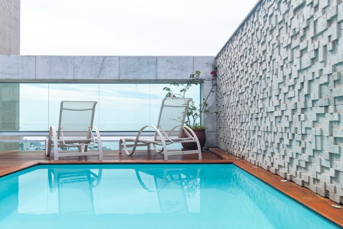 Leblon | Quiet Penthouse with 4 Suites gallery image 2