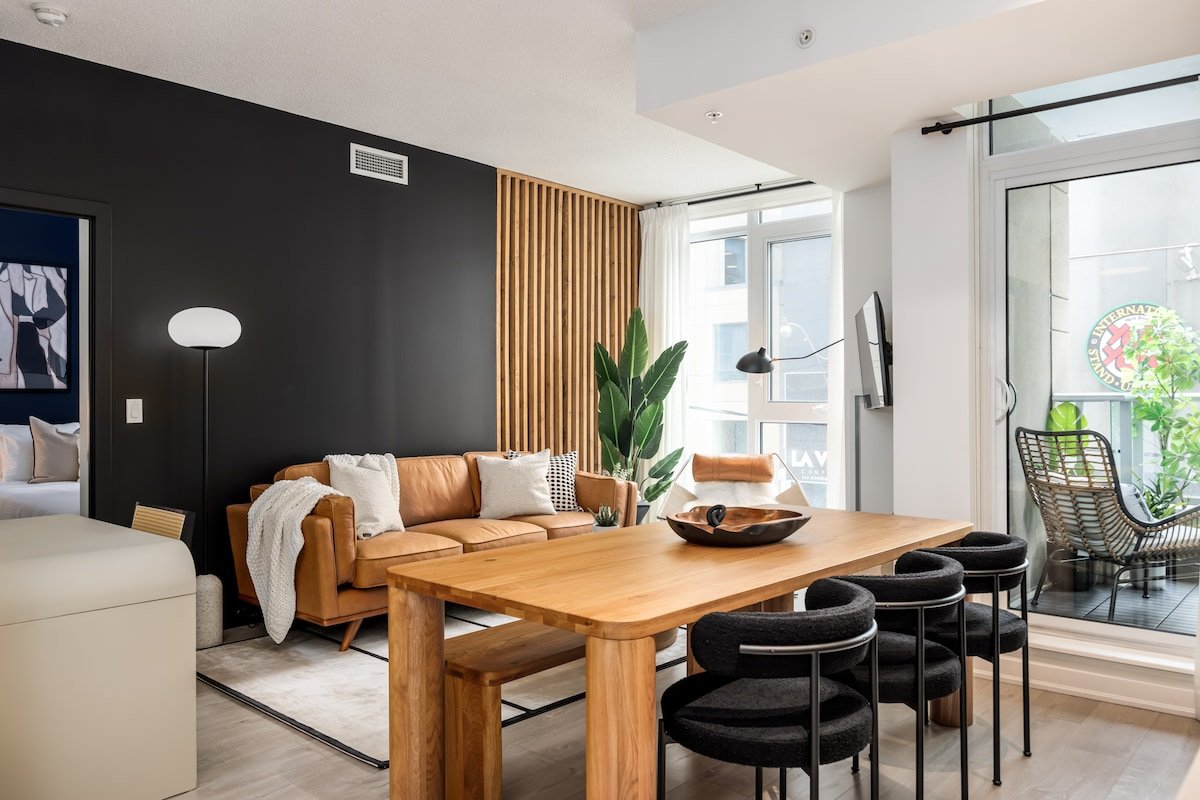 Fashion District 2 BRDM + Den + Free Parking, MTCC gallery image 2