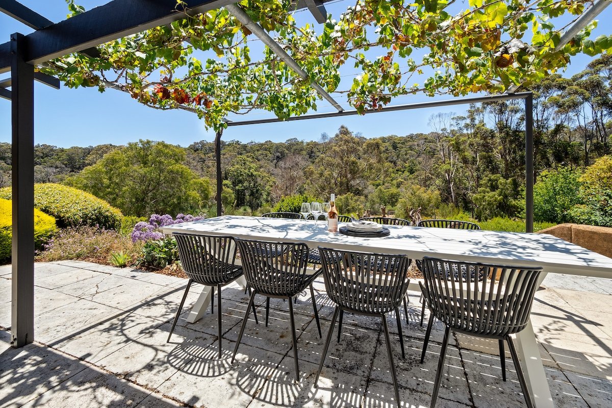 By the River – idyllic getaway gallery image 2