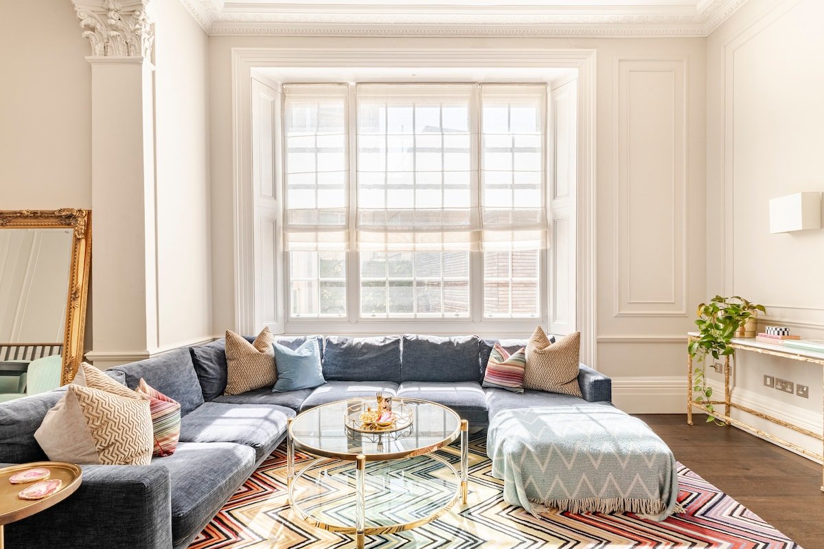 £12 million Buckingham Palace duplex with garden gallery image 2